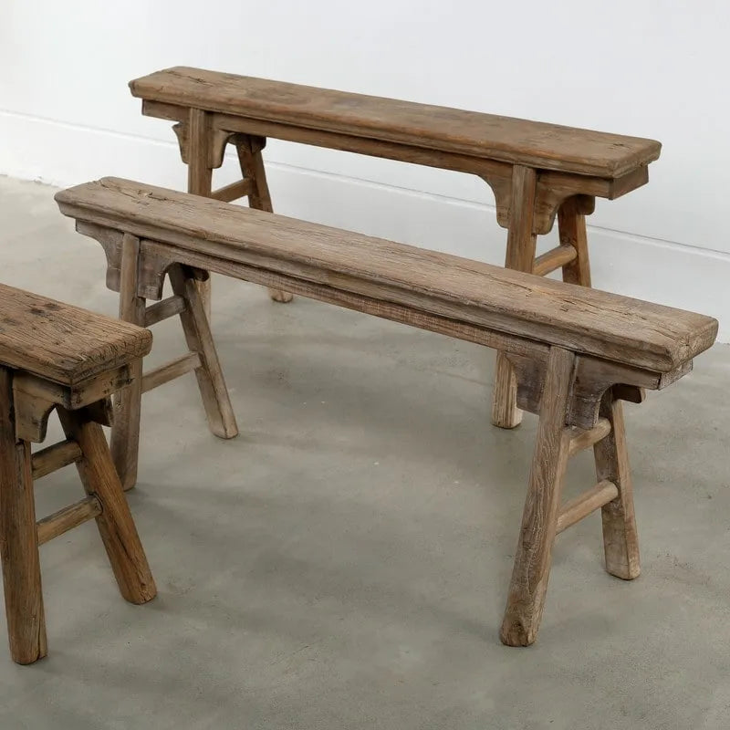Banc à nouilles vintage avec panneau avant, fini en bois naturel vieilli (la taille et le fini varient) - 57W x 6.2L x 22H
