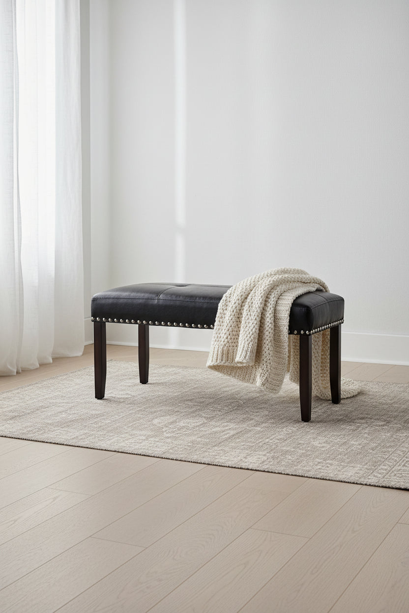 Banc de salle à manger en similicuir avec clous décoratifs
